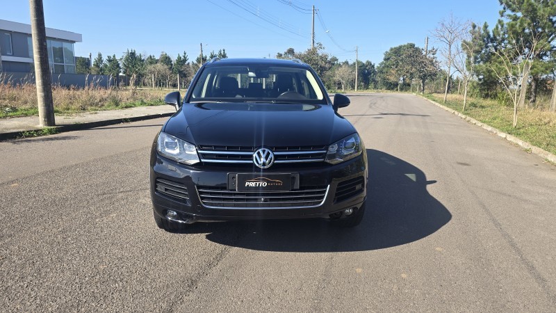 TOUAREG 4.2 FSI V8 32V GASOLINA 4P TIPTRONIC - 2014 - BENTO GONçALVES