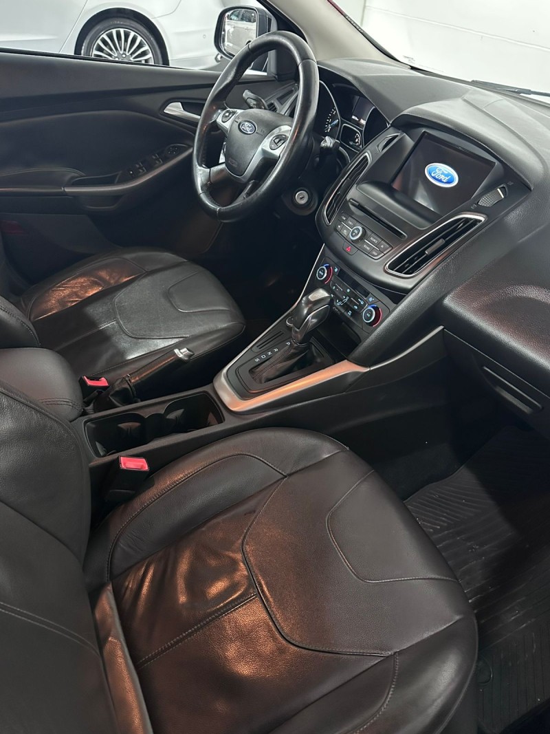 FOCUS 2.0 SE PLUS SEDAN 16V FLEX 4P AUTOMÁTICO - 2017 - FARROUPILHA