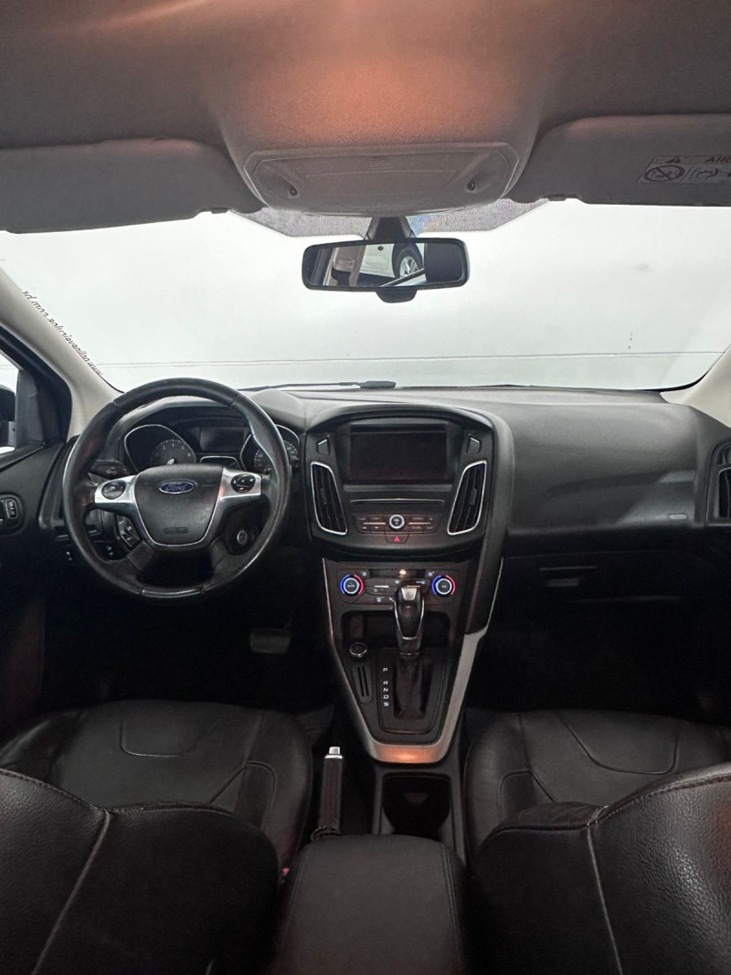 FOCUS 2.0 SE PLUS SEDAN 16V FLEX 4P AUTOMÁTICO - 2017 - FARROUPILHA