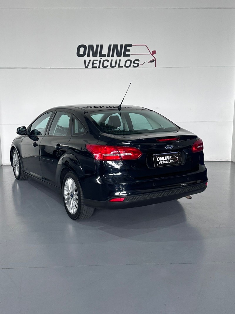 FOCUS 2.0 SE PLUS SEDAN 16V FLEX 4P AUTOMÁTICO - 2017 - FARROUPILHA