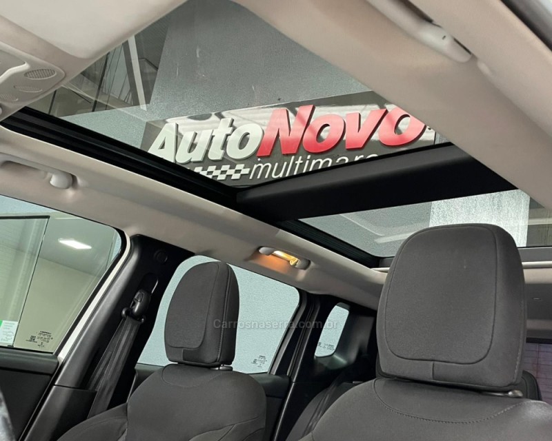 RENEGADE 1.8 16V FLEX LONGITUDE 4P AUTOMÁTICO - 2016 - VACARIA