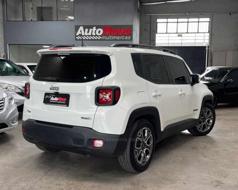 RENEGADE 1.8 16V FLEX LONGITUDE 4P AUTOMÁTICO - 2016 - VACARIA