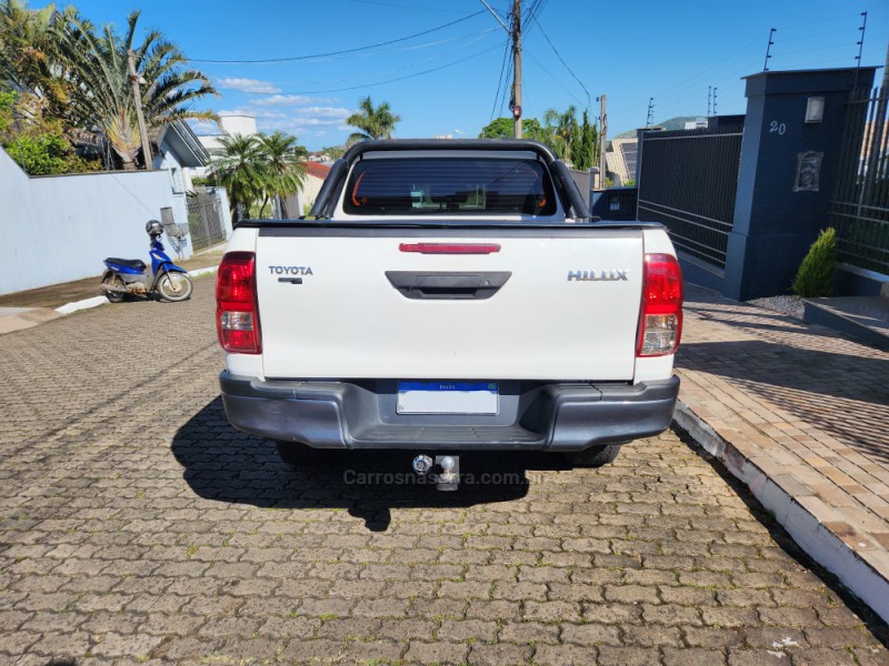 HILUX 2.8 4X4 CD 8V DIESEL 4P MANUAL - 2019 - MONTENEGRO