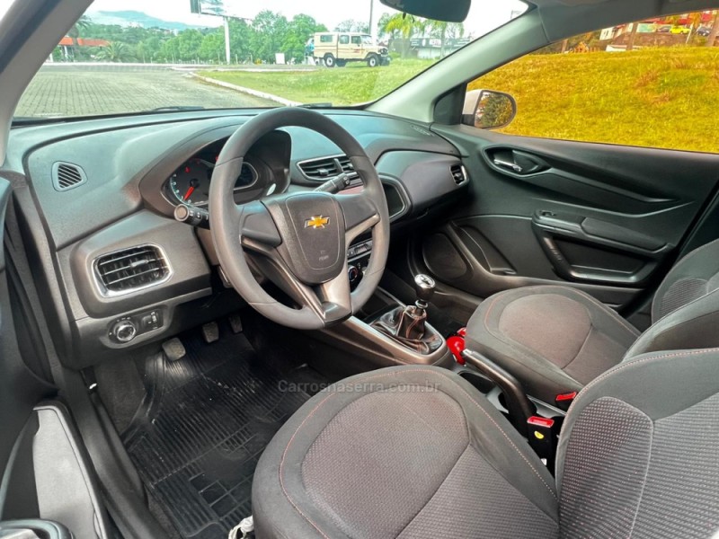 ONIX 1.4 MPFI LTZ 8V FLEX 4P MANUAL - 2015 - NOVA PETRóPOLIS