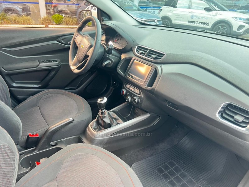 ONIX 1.4 MPFI LTZ 8V FLEX 4P MANUAL - 2015 - NOVA PETRóPOLIS