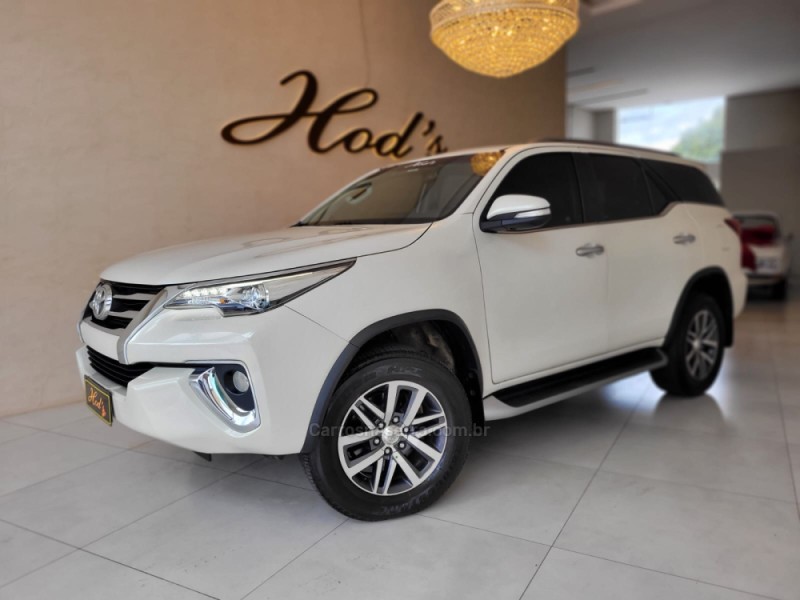 HILUX SW4 2.8 SRX 4X4 16V TURBO INTERCOOLER DIESEL 4P AUTOMÁTICO