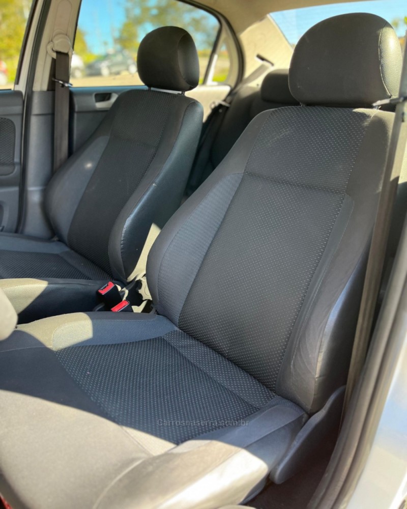 VOYAGE 1.0 MI CITY 8V FLEX 4P MANUAL - 2015 - CAXIAS DO SUL