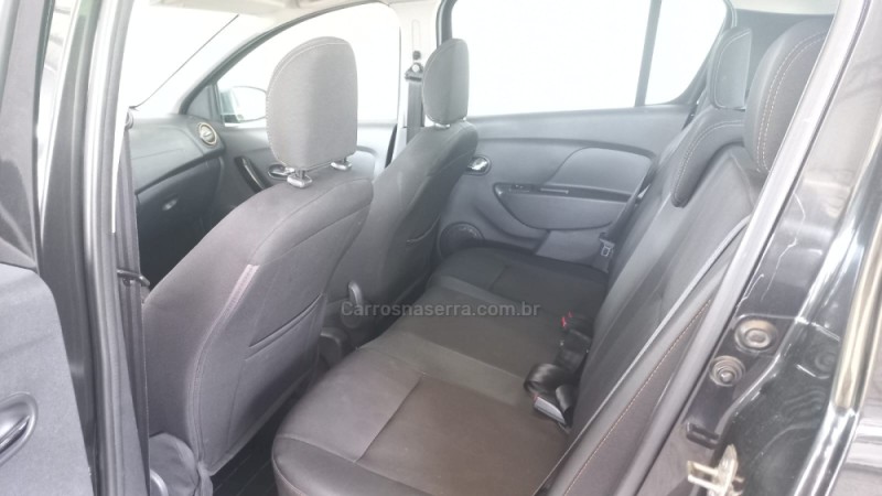 SANDERO 1.6 STEPWAY 16V FLEX 4P MANUAL - 2017 - CAXIAS DO SUL