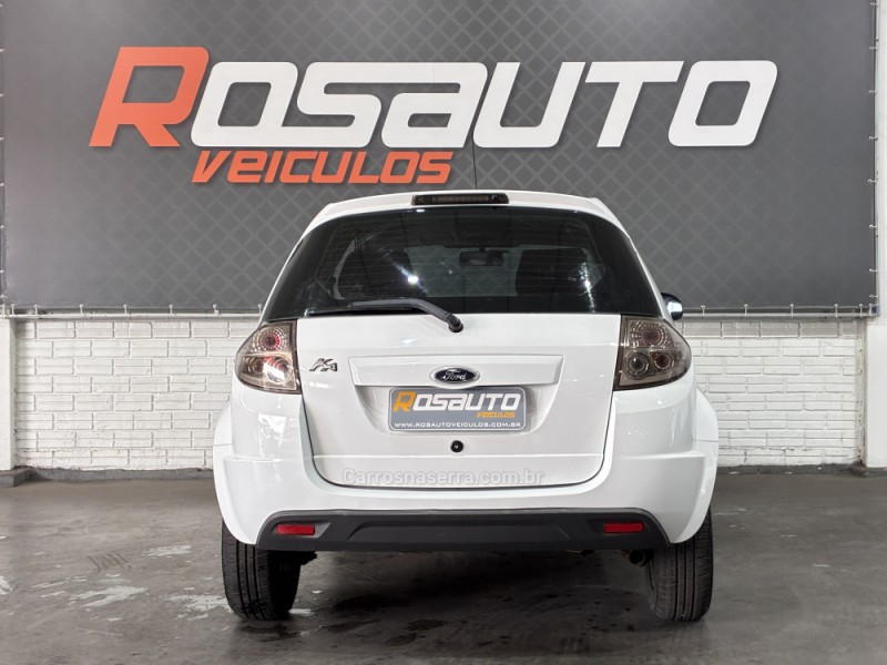 KA 1.0 MPI CLASS 8V FLEX 2P MANUAL - 2013 - VENâNCIO AIRES