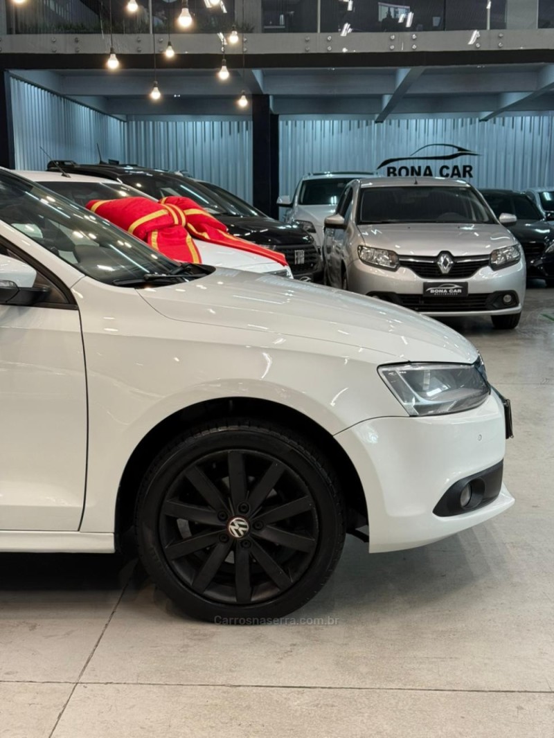 JETTA 2.0 COMFORTLINE FLEX 4P TIPTRONIC - 2014 - CAXIAS DO SUL