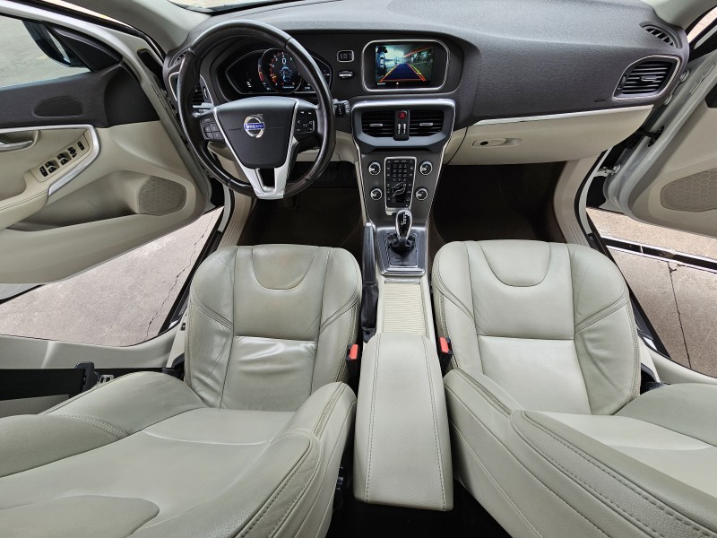 V40 2.0 T5 CROSS COUNTRY AWD TURBO GASOLINA 4P AUTOMÁTICO - 2015 - CAXIAS DO SUL