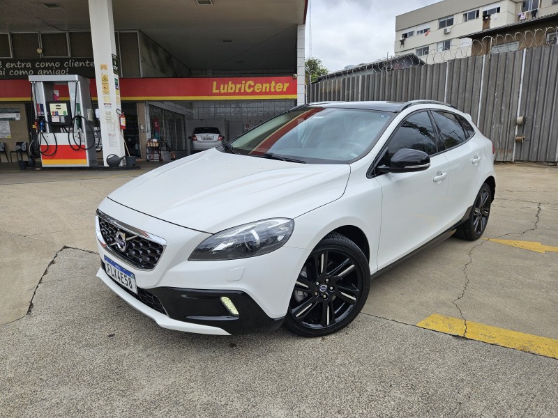 V40 2.0 T5 CROSS COUNTRY AWD TURBO GASOLINA 4P AUTOMÁTICO - 2015 - CAXIAS DO SUL