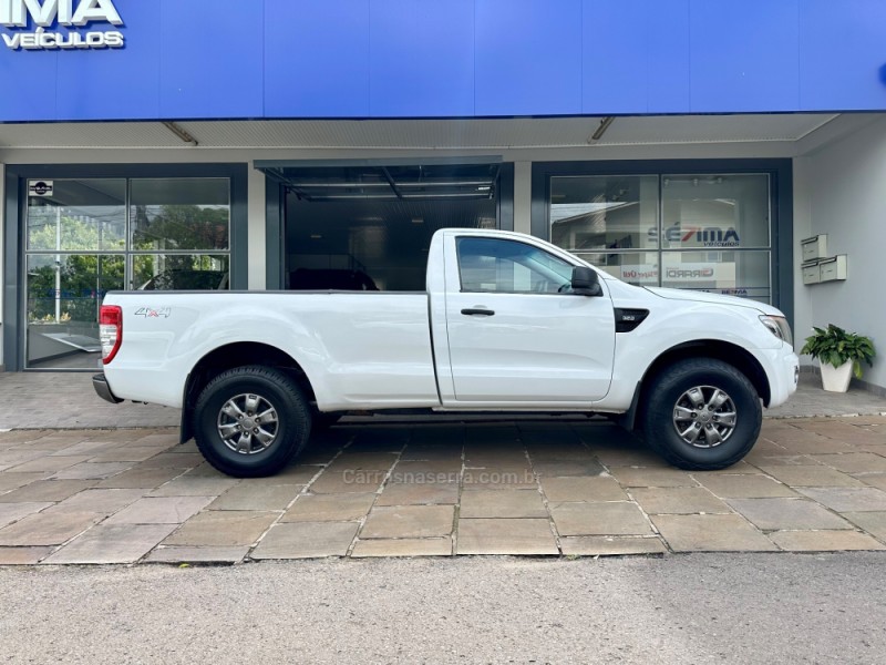 RANGER 3.2 XLS 4X4 CS 20V DIESEL 2P MANUAL - 2014 - GUAPORé