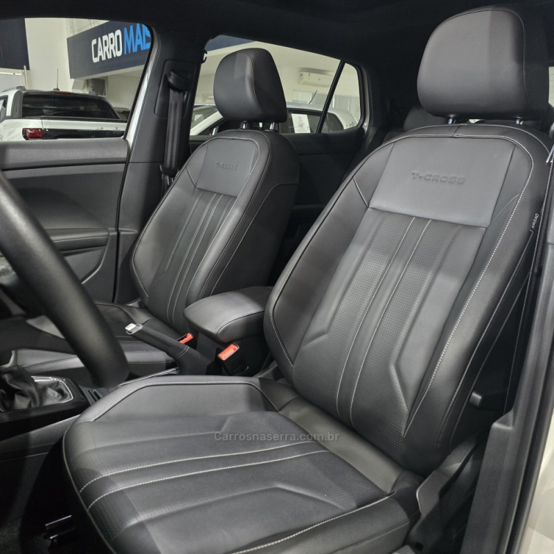 T-CROSS 1.4 HIGHLINE TSI 16V FLEX 4P AUTOMÁTICO - 2025 - SANTA CRUZ DO SUL