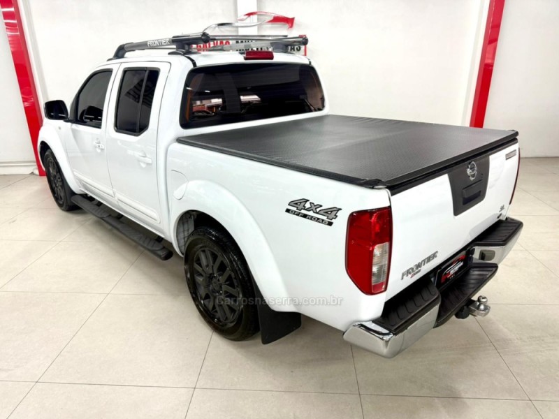 FRONTIER 2.5 SL 4X4 CD TURBO ELETRONIC DIESEL 4P AUTOMÁTICO - 2014 - CAXIAS DO SUL