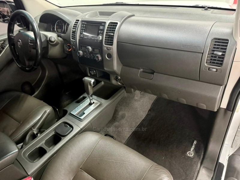 FRONTIER 2.5 SL 4X4 CD TURBO ELETRONIC DIESEL 4P AUTOMÁTICO - 2014 - CAXIAS DO SUL