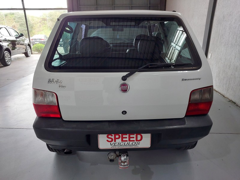 UNO 1.0 MPI MILLE WAY ECONOMY 8V FLEX 2P MANUAL - 2013 - SãO SEBASTIãO DO CAí