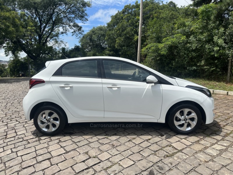 HB20 1.6 COMFORT STYLE 16V FLEX 4P AUTOMÁTICO - 2017 - NOVA PRATA