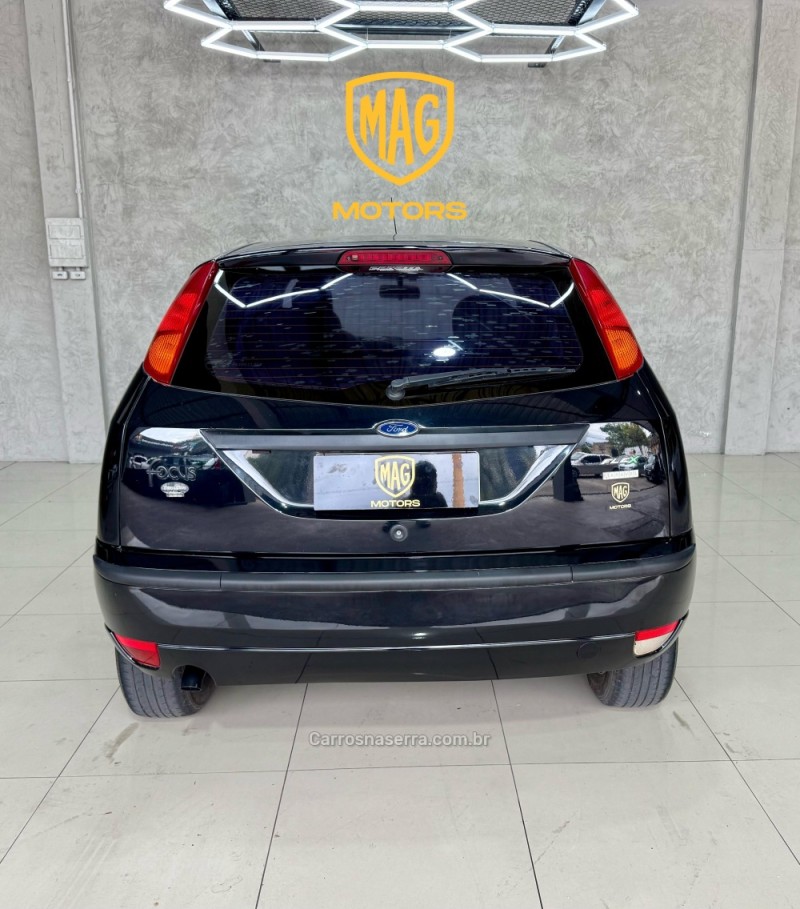 FOCUS 1.6 SE PLUS 16V FLEX 4P MANUAL - 2009 - CAXIAS DO SUL