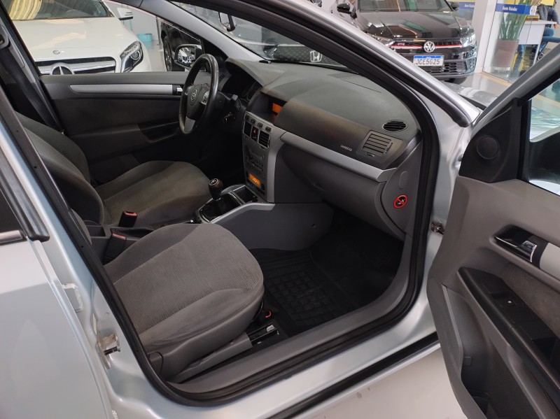 VECTRA 2.0 MPFI ELEGANCE 8V 140CV FLEX 4P MANUAL - 2010 - BENTO GONçALVES