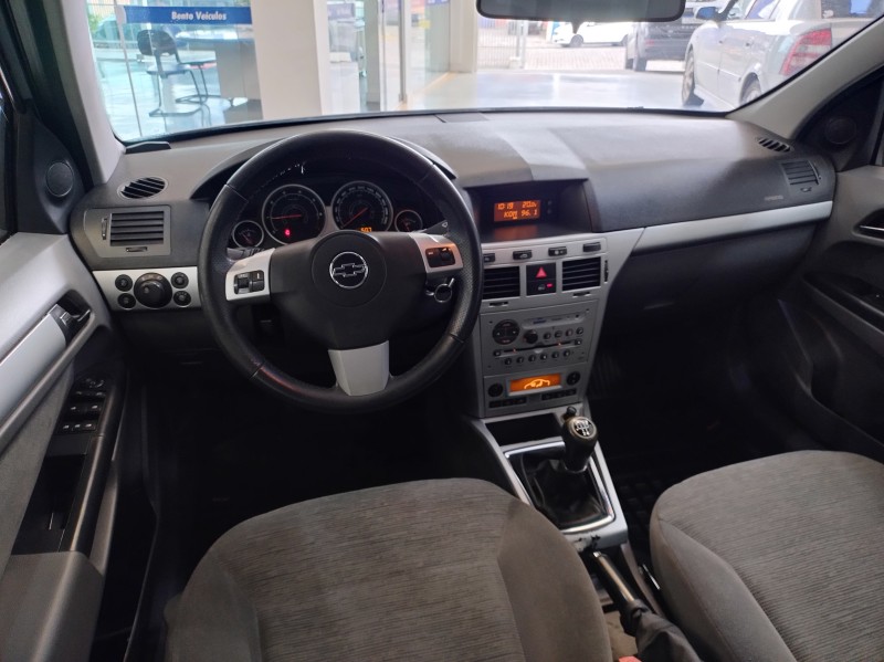VECTRA 2.0 MPFI ELEGANCE 8V 140CV FLEX 4P MANUAL - 2010 - BENTO GONçALVES