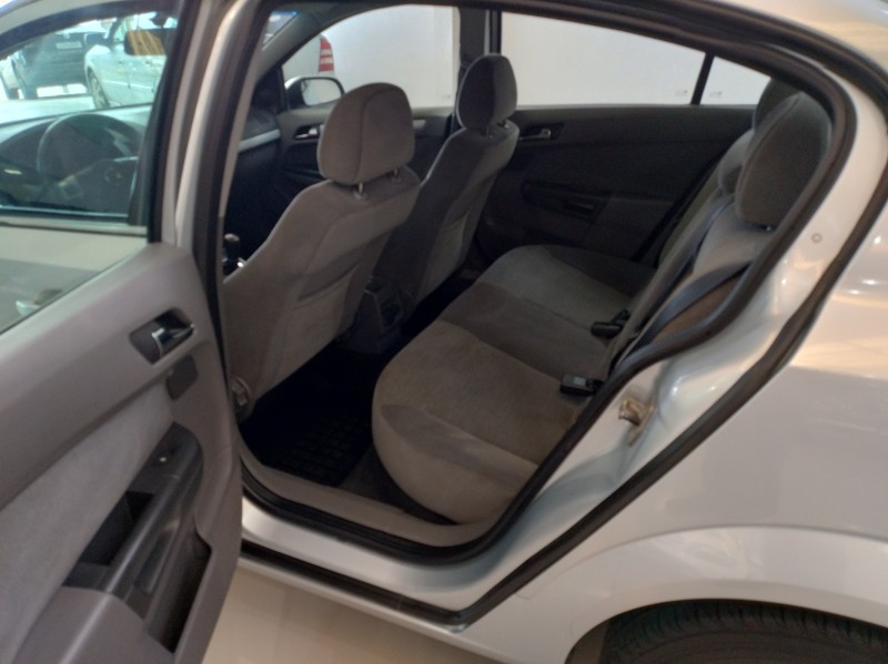 VECTRA 2.0 MPFI ELEGANCE 8V 140CV FLEX 4P MANUAL - 2010 - BENTO GONçALVES