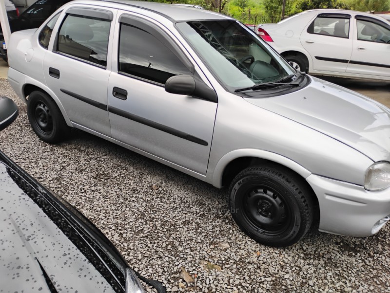 CORSA 1.0 MPFI CLASSIC SEDAN 8V GASOLINA 4P MANUAL - 2003 - CAXIAS DO SUL