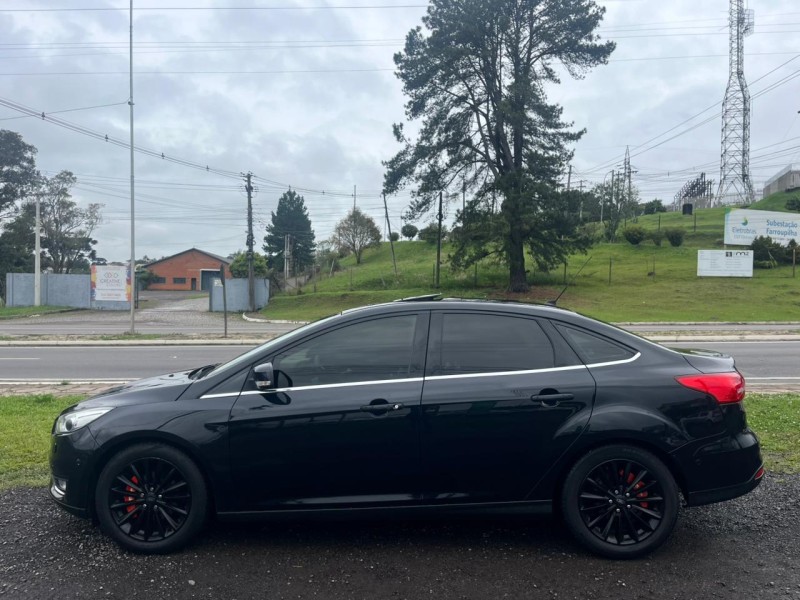 FOCUS 2.0 TITANIUM PLUS SEDAN 16V FLEX 4P AUTOMÁTICO - 2018 - FARROUPILHA