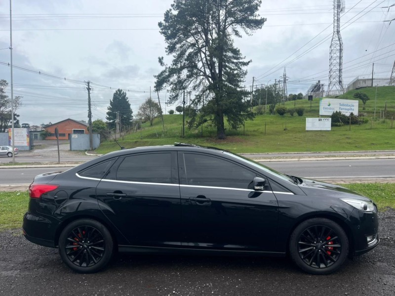 FOCUS 2.0 TITANIUM PLUS SEDAN 16V FLEX 4P AUTOMÁTICO