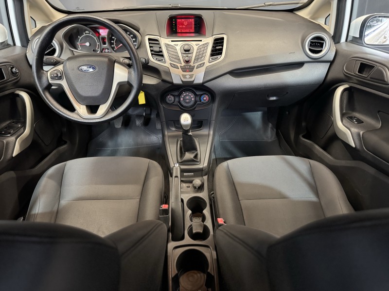 FIESTA 1.6 SE HATCH 16V FLEX 4P MANUAL - 2012 - CAXIAS DO SUL