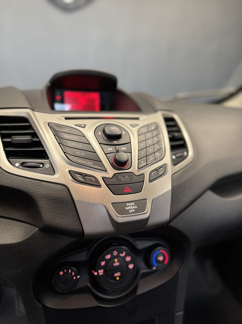 FIESTA 1.6 SE HATCH 16V FLEX 4P MANUAL - 2012 - CAXIAS DO SUL