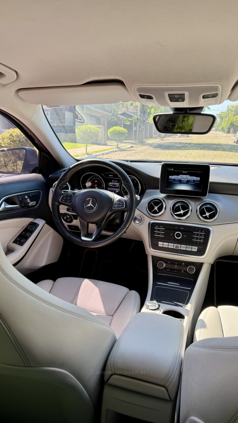 GLA 200 1.6 CGI ADVANCE 16V TURBO GASOLINA 4P AUTOMÁTICO - 2019 - LAJEADO