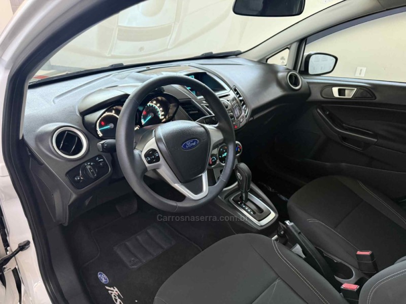FIESTA 1.0 ECOBOOST TITANIUM HATCH 12V GASOLINA 4P AUTOMÁTICO - 2017 - PORTO ALEGRE