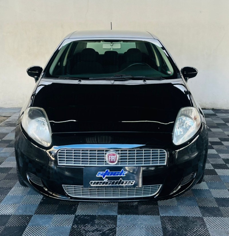 PUNTO 1.4 ATTRACTIVE 8V FLEX 4P MANUAL - 2011 - NOVO HAMBURGO