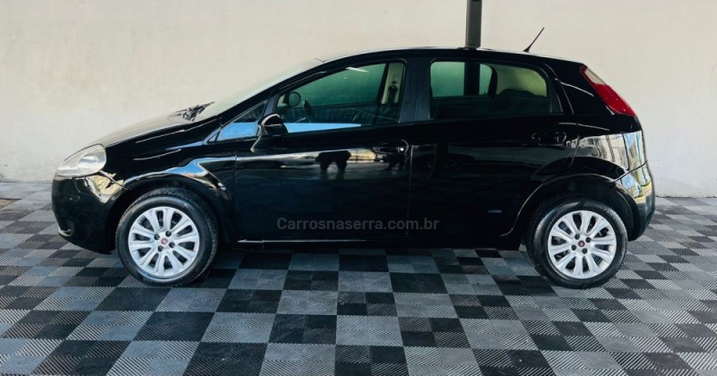 PUNTO 1.4 ATTRACTIVE 8V FLEX 4P MANUAL - 2011 - NOVO HAMBURGO