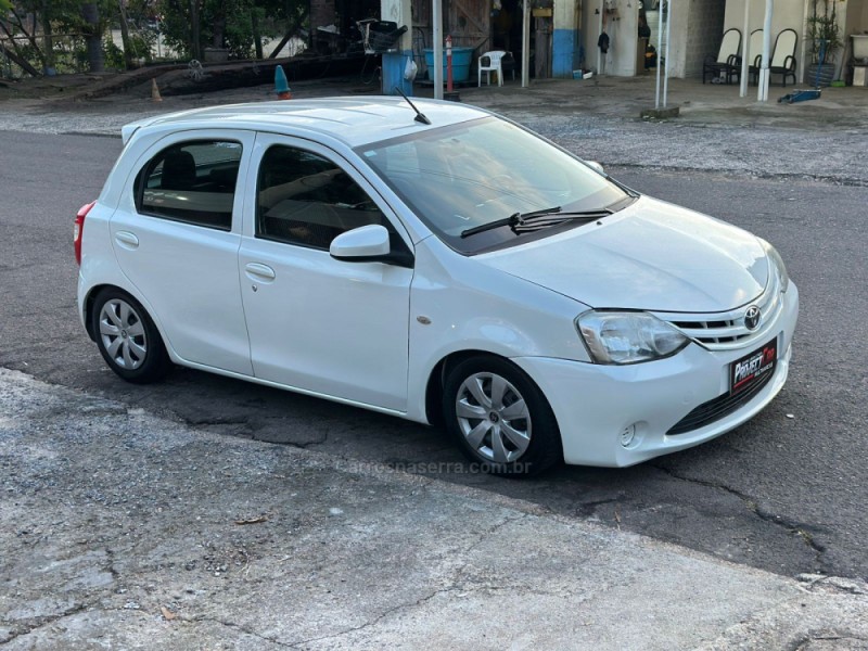 ETIOS 1.3 X 16V FLEX 4P MANUAL - 2017 - NOVO HAMBURGO
