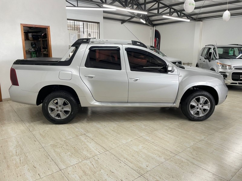 DUSTER OROCH 1.6 16V FLEX DYNAMIQUE 4P MANUAL - 2017 - CAXIAS DO SUL