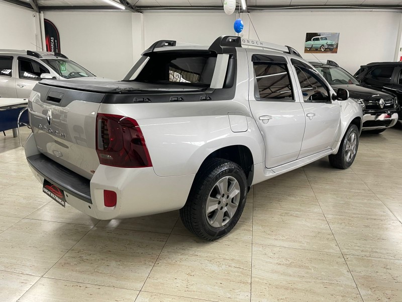 DUSTER OROCH 1.6 16V FLEX DYNAMIQUE 4P MANUAL - 2017 - CAXIAS DO SUL