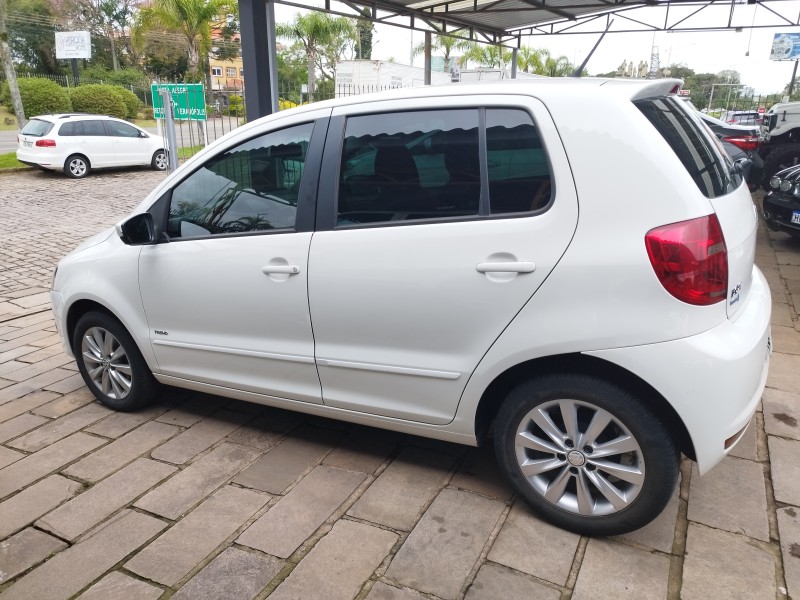 FOX 1.6 MI 8V FLEX 4P MANUAL - 2014 - VERANóPOLIS