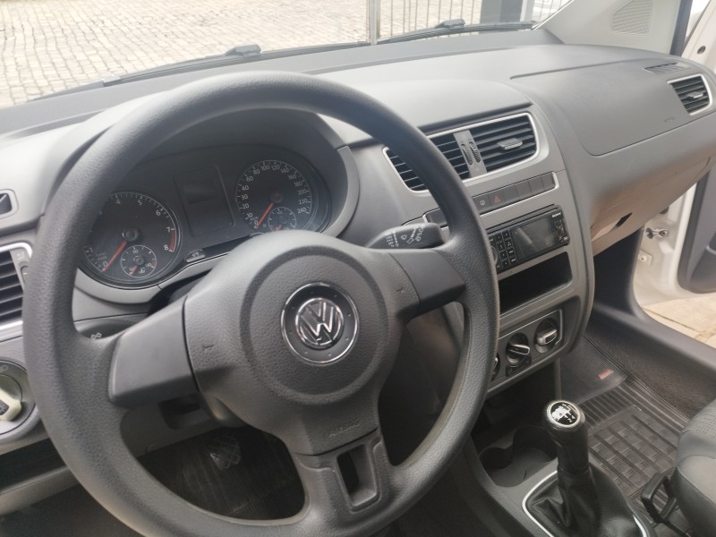 FOX 1.6 MI 8V FLEX 4P MANUAL - 2014 - VERANóPOLIS