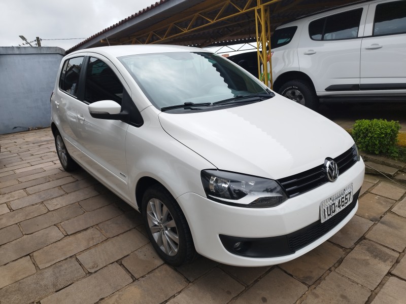 FOX 1.6 MI 8V FLEX 4P MANUAL - 2014 - VERANóPOLIS