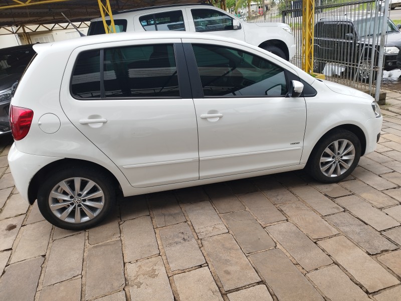 FOX 1.6 MI 8V FLEX 4P MANUAL - 2014 - VERANóPOLIS