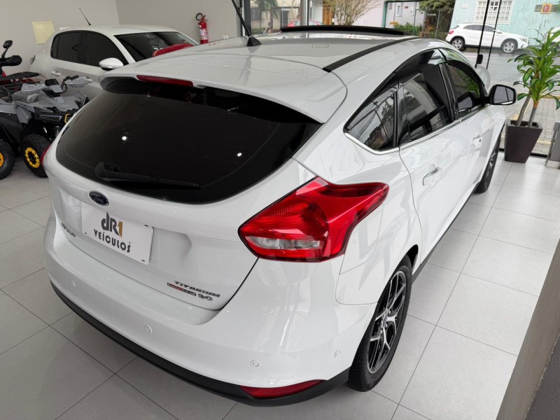 FOCUS 2.0 TITANIUM PLUS 16V FLEX 4P AUTOMÁTICO - 2016 - CAXIAS DO SUL
