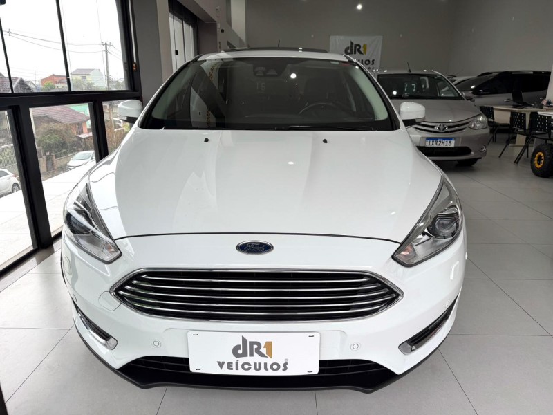 FOCUS 2.0 TITANIUM PLUS 16V FLEX 4P AUTOMÁTICO - 2016 - CAXIAS DO SUL