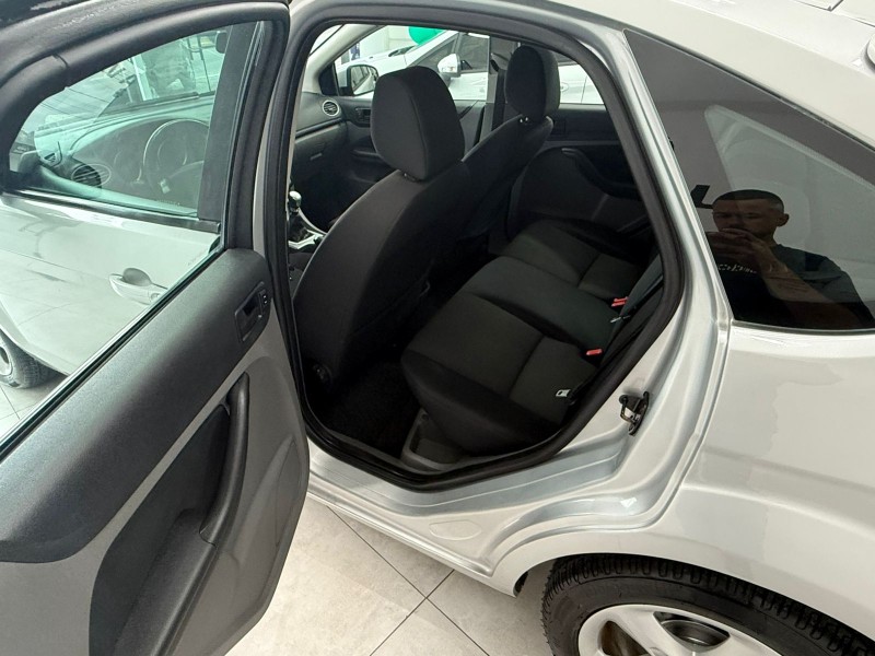 FOCUS 1.6 GLX 16V FLEX 4P MANUAL - 2011 - BENTO GONçALVES