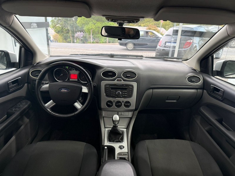 FOCUS 1.6 GLX 16V FLEX 4P MANUAL - 2011 - BENTO GONçALVES
