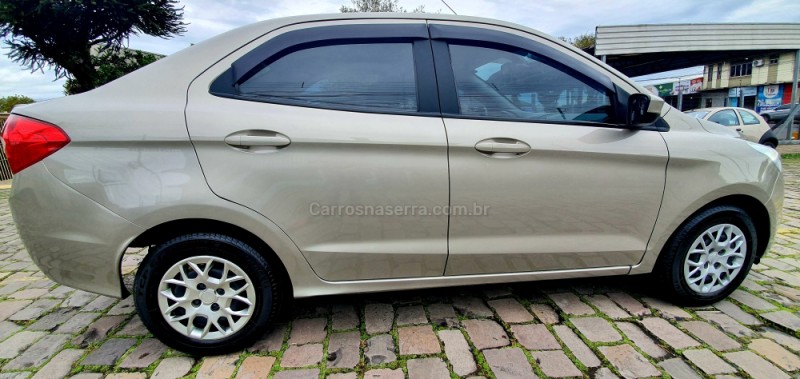 KA 1.5 SE SEDAN 16V FLEX 4P MANUAL - 2017 - CAXIAS DO SUL