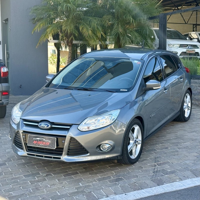 focus 2.0 se plus fastback 16v flex 4p automatico 2015 guapore