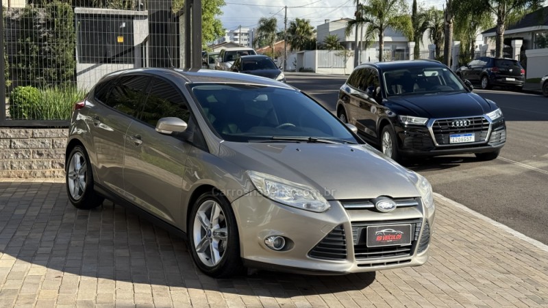 FOCUS 2.0 SE FASTBACK 16V FLEX 4P AUTOMÁTICO - 2015 - GUAPORé