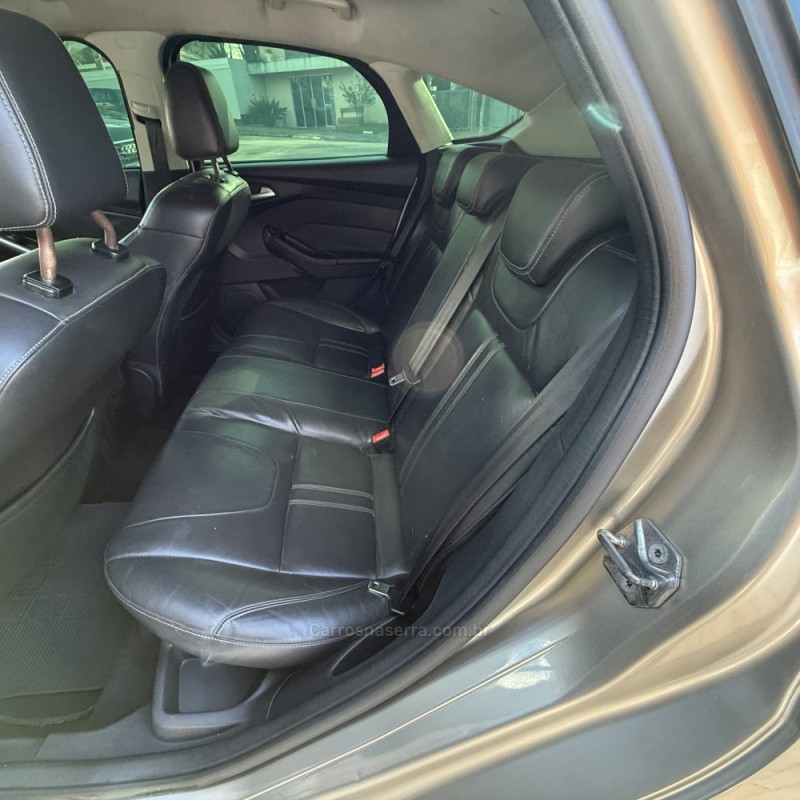 FOCUS 2.0 SE FASTBACK 16V FLEX 4P AUTOMÁTICO - 2015 - GUAPORé